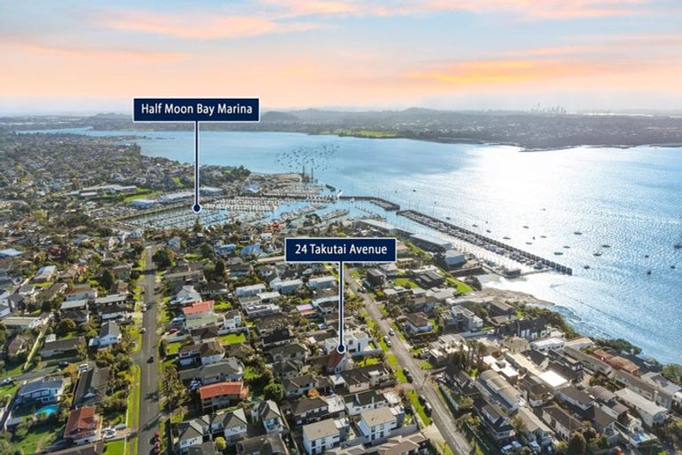 Photo of property in 24 Takutai Avenue, Bucklands Beach, Auckland, 2012