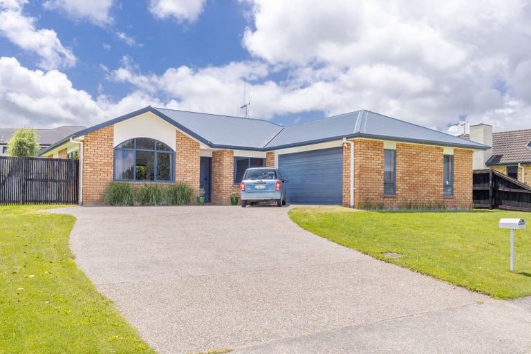 Photo of property in 61 Saint James Drive, Huntington, Hamilton, 3210