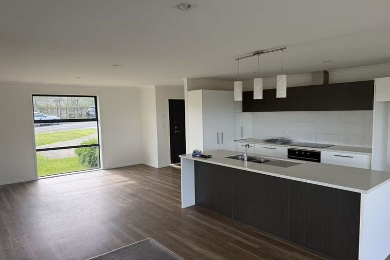 Photo of property in 15 Grapnel Street, Silverdale, 0932