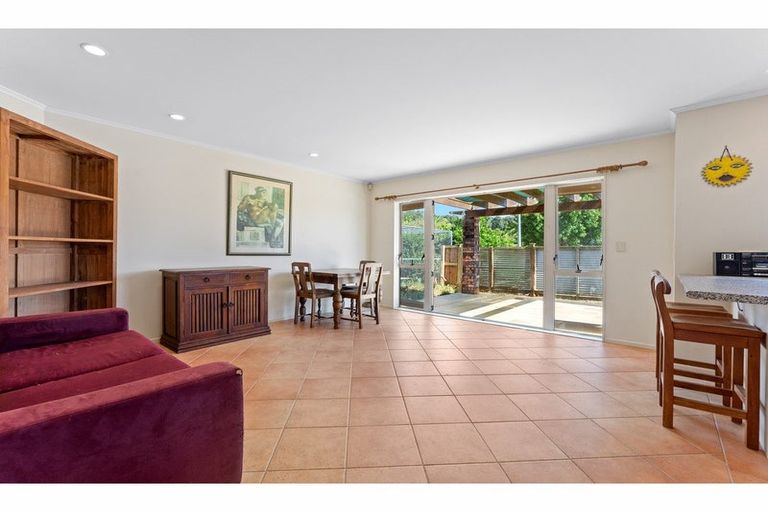 Photo of property in 110 Landing Drive, Albany, Auckland, 0632