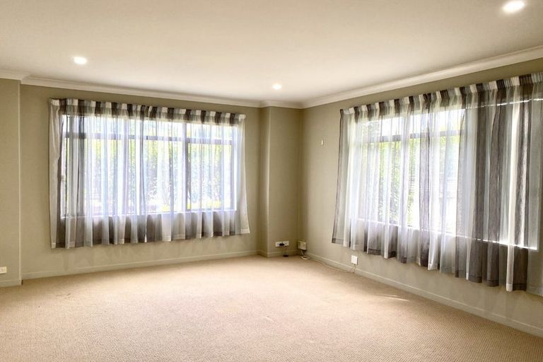Photo of property in 56 Oakway Drive, Schnapper Rock, Auckland, 0632