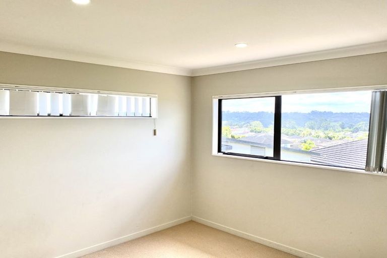 Photo of property in 56 Oakway Drive, Schnapper Rock, Auckland, 0632