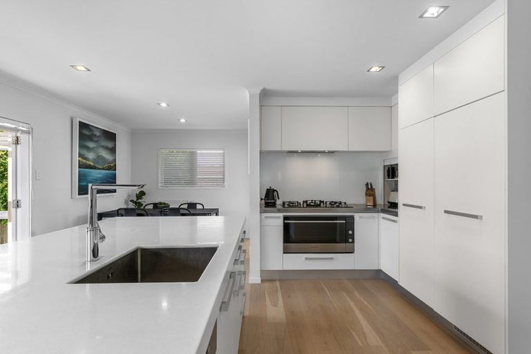 Photo of property in 32 Hinewa Road, Otumoetai, Tauranga, 3110