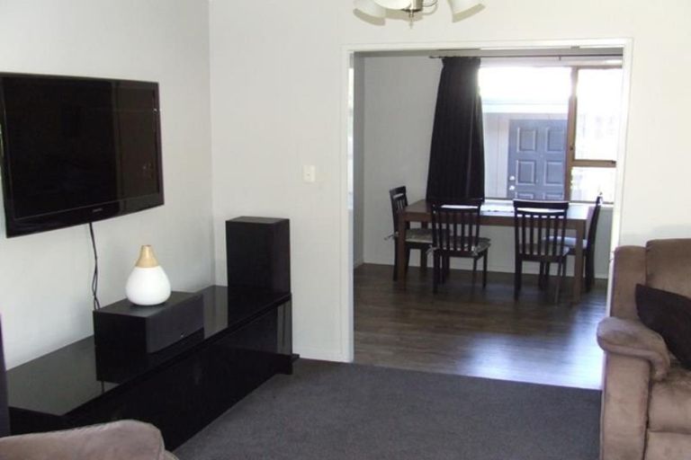Photo of property in 3a Culzean Grove, Bell Block, New Plymouth, 4312