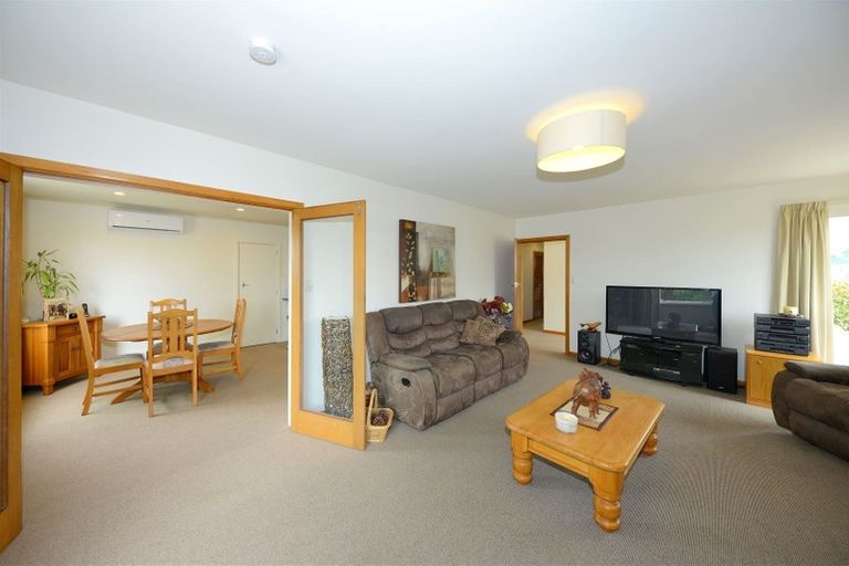 Photo of property in 12 Longmuir Street, Ilam, Christchurch, 8041