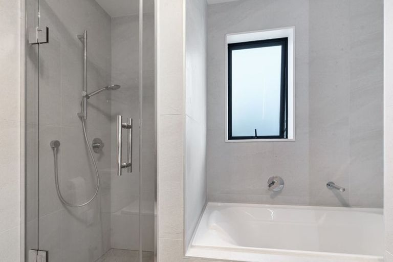 Photo of property in 103c Lynwood Road, New Lynn, Auckland, 0600