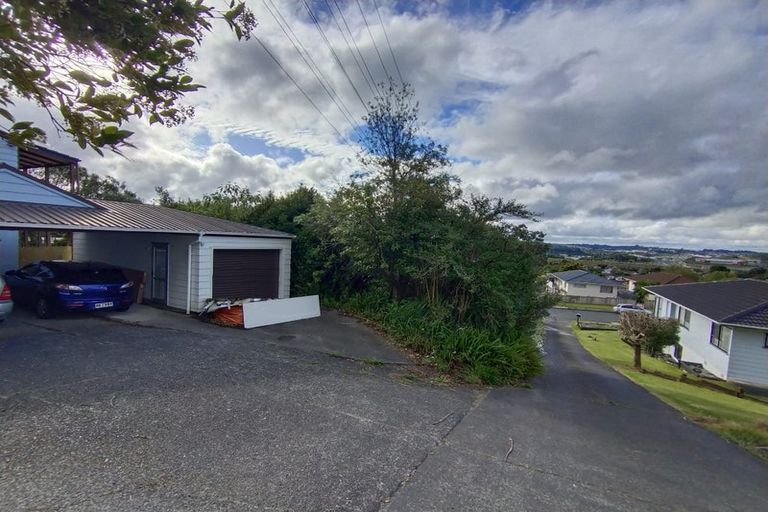 Photo of property in 29 Santiago Crescent, Unsworth Heights, Auckland, 0632