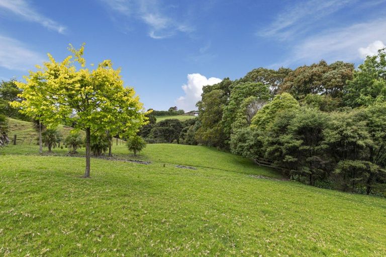 Photo of property in 1439 Old North Road, Helensville, 0875