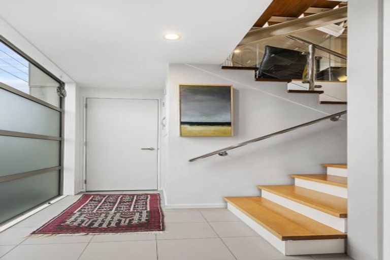 Photo of property in 1/38 Ferry Street, Seatoun, Wellington, 6022