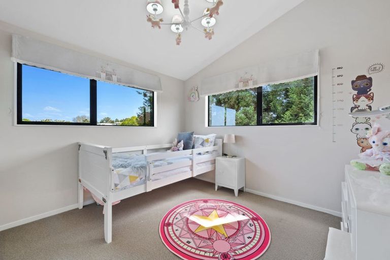 Photo of property in 4 Advene Road, Cockle Bay, Auckland, 2014