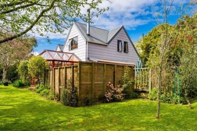 Photo of property in 25a Cunliffe Street, Johnsonville, Wellington, 6037