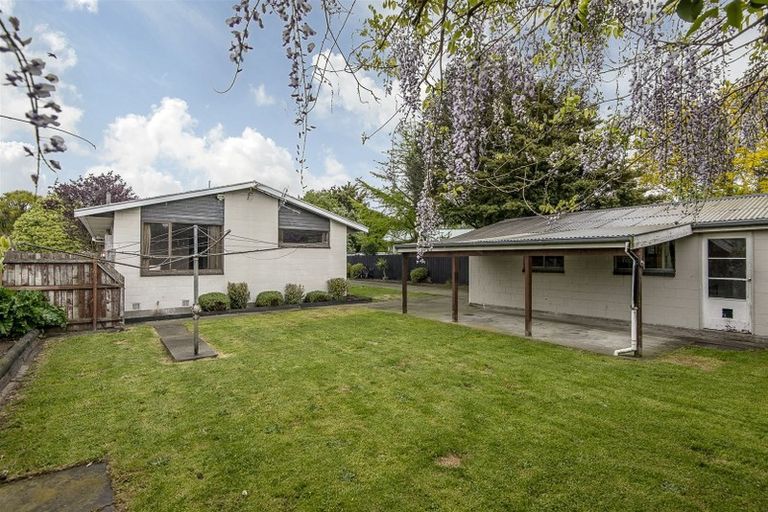 Photo of property in 91 Oakhampton Street, Hornby, Christchurch, 8042