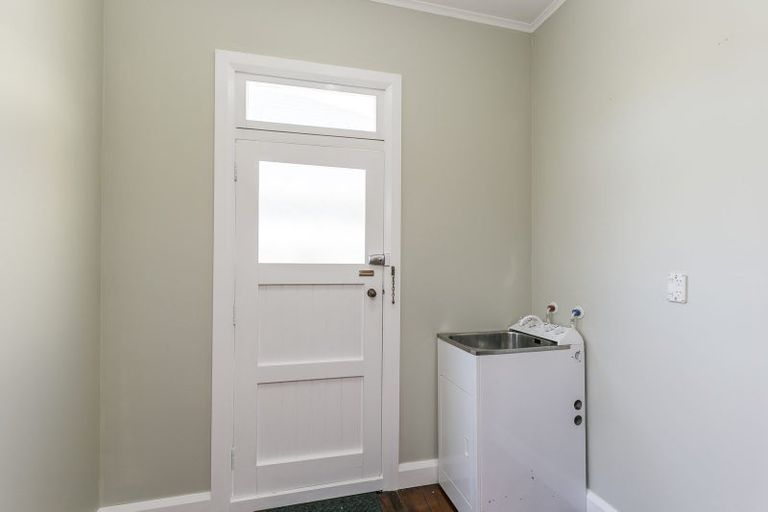 Photo of property in 59 Severn Street, Island Bay, Wellington, 6023