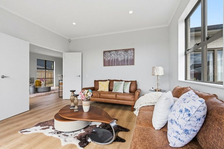 Photo of property in 30 Mackay Drive, Greenhithe, Auckland, 0632