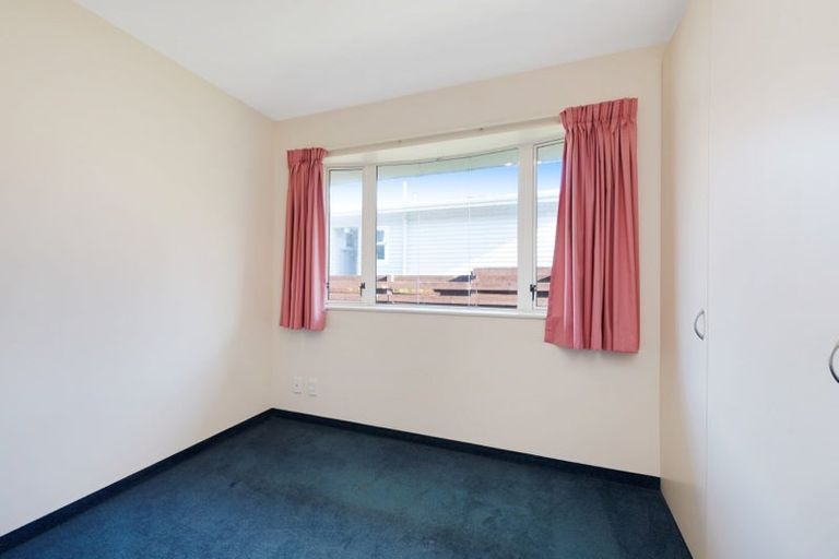 Photo of property in 2/13 Derwent Lee Grove, Epuni, Lower Hutt, 5011