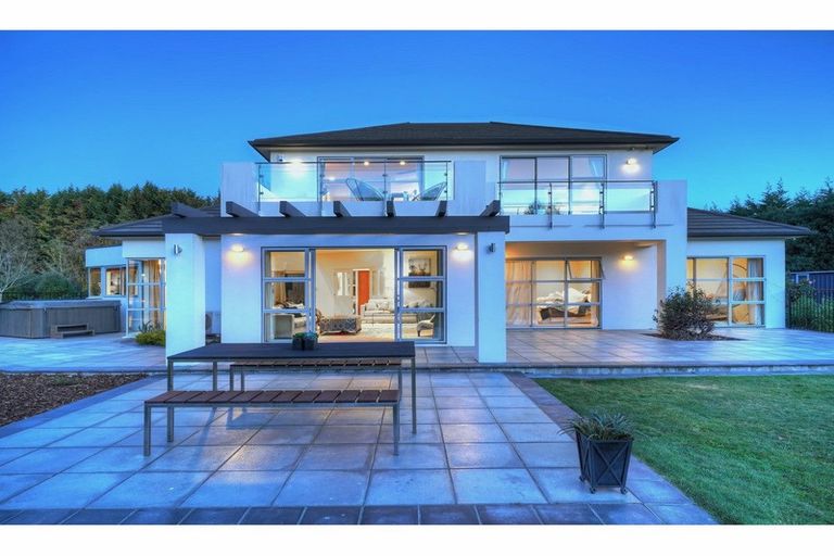 Photo of property in 38 Johns Road, Belfast, Christchurch, 8051