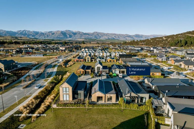 Photo of property in 5 Matakanui Lane, Wanaka, 9305
