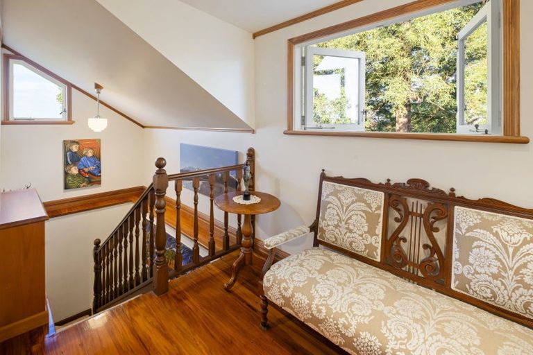 Photo of property in 23 Ruakiwi Road, Hamilton Lake, Hamilton, 3204