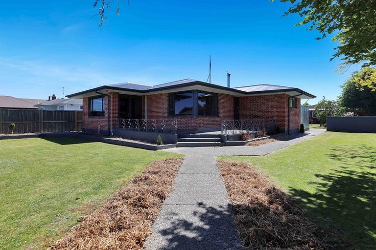 Photo of property in 64 Mcmurdo Street, Tinwald, Ashburton, 7700