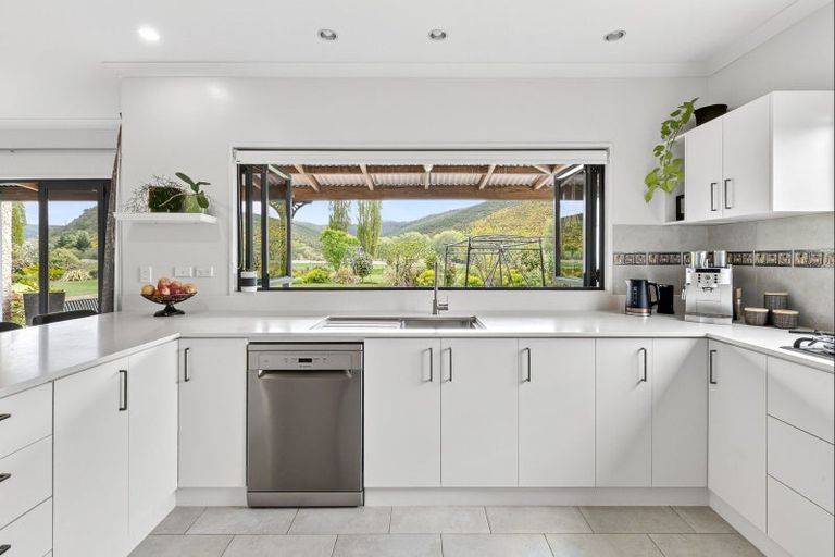 Photo of property in 19 Whiting Drive, Wakefield, 7025