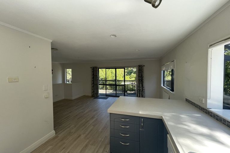 Photo of property in 36a Fairmount Road, Titirangi, Auckland, 0604