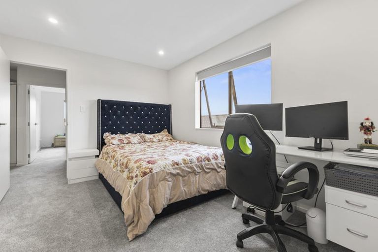 Photo of property in 25 Woven Place, Karaka, Papakura, 2113
