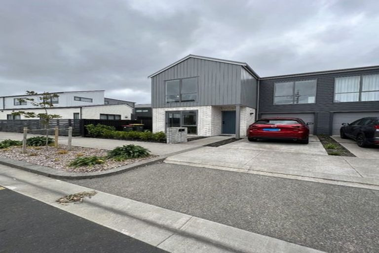 Photo of property in 13 Tarakoi Road, Hobsonville, Auckland, 0616