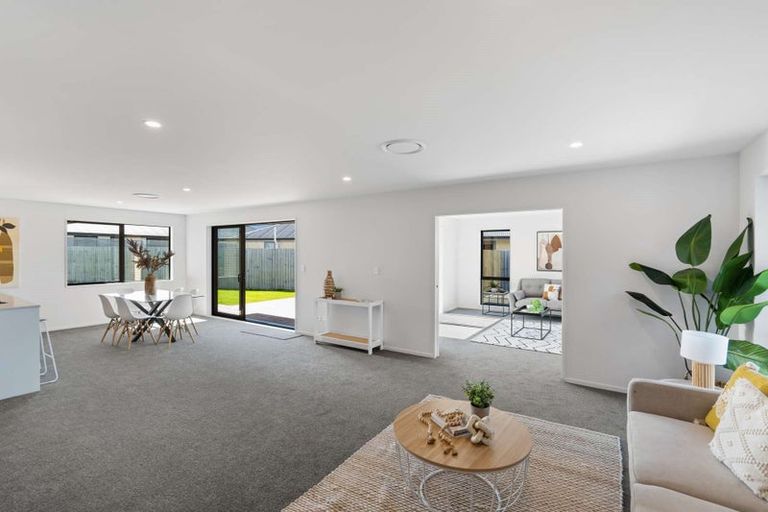 Photo of property in 52 Burnham School Road, Rolleston, 7614