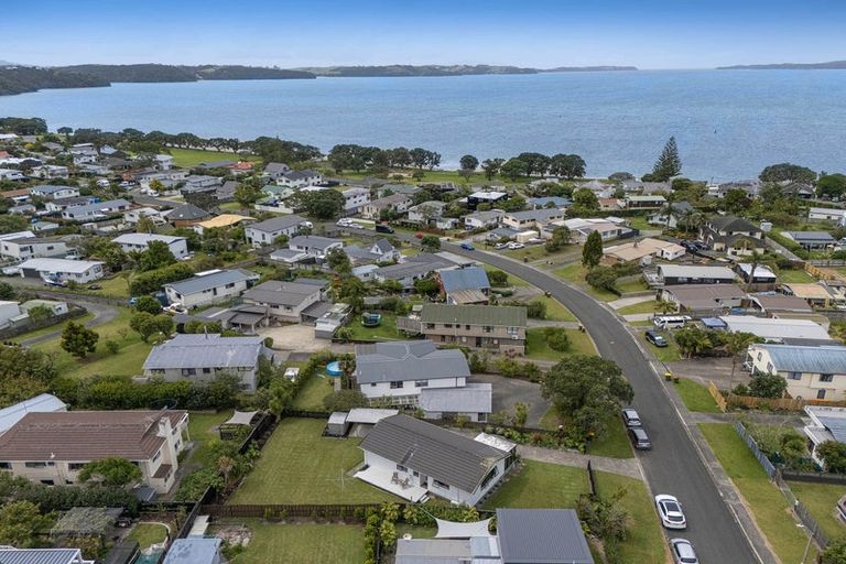 Photo of property in 7 Kauri Crescent, Snells Beach, 0920
