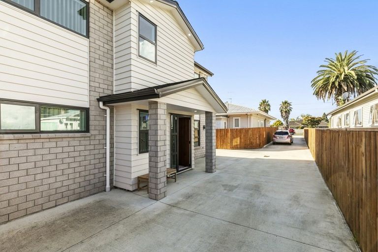 Photo of property in 63a Gray Avenue, Mangere East, Auckland, 2024