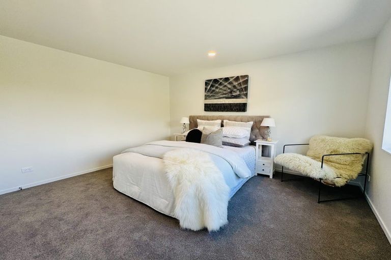 Photo of property in 72 Arran Drive, Orewa, 0931