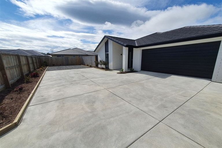 Photo of property in 32 Lucca Crescent, Rolleston, 7615