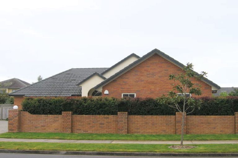 Photo of property in 18 Point View Link, East Tamaki Heights, Auckland, 2016