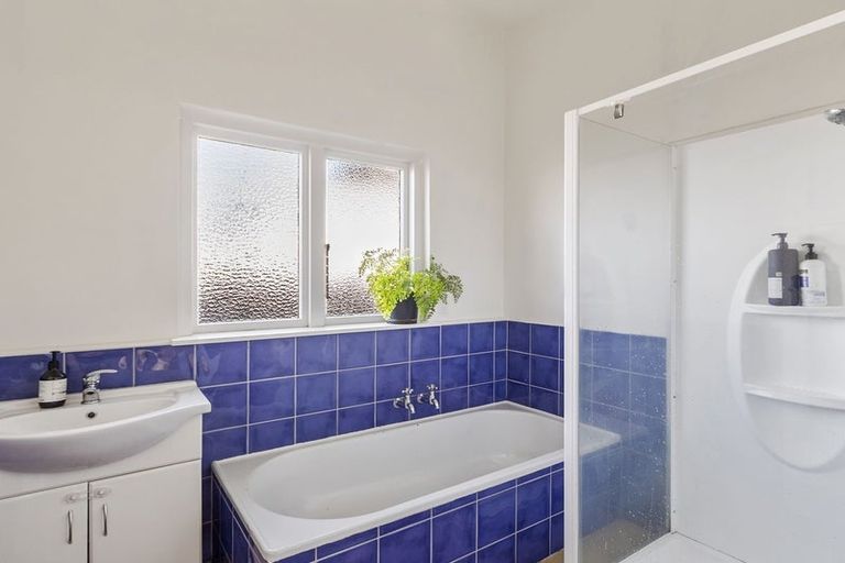 Photo of property in 53 Avenue Road, West End, Timaru, 7910