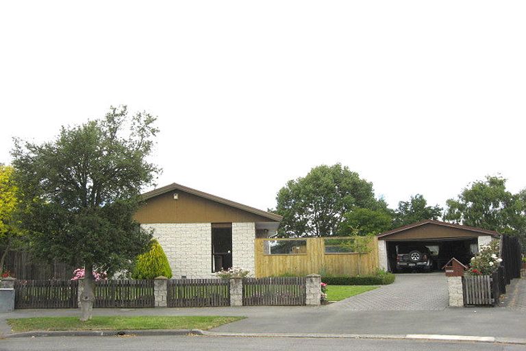 Photo of property in 17 Jacaranda Place, Parklands, Christchurch, 8083