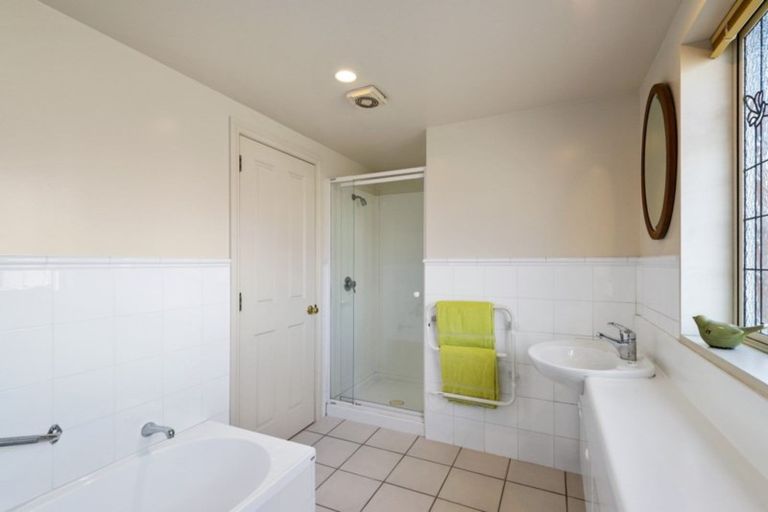 Photo of property in 11 Parkham Drive, Burnside, Christchurch, 8053
