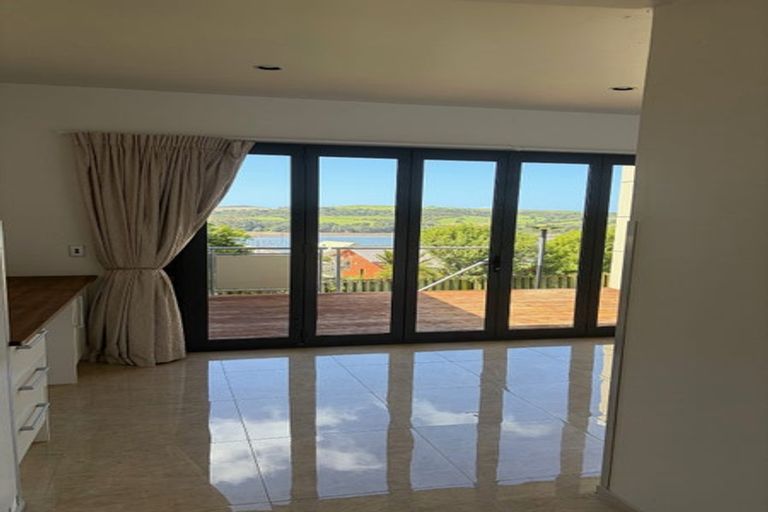 Photo of property in 3 Farnell Place, Gulf Harbour, Whangaparaoa, 0930