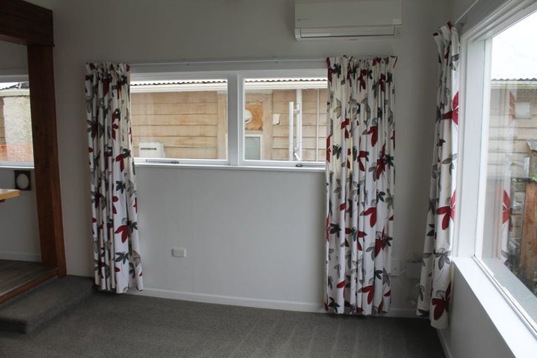 Photo of property in 2/87 Rakau Road, Hataitai, Wellington, 6021