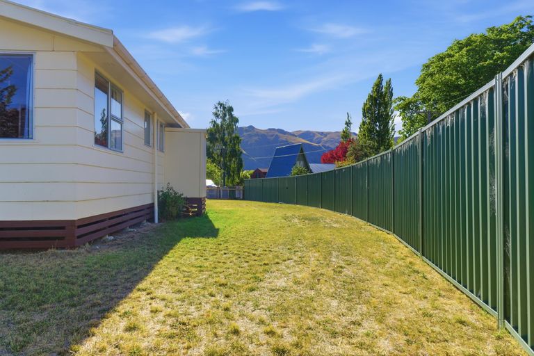 Photo of property in 11 Waitaki Drive East, Otematata, 9412