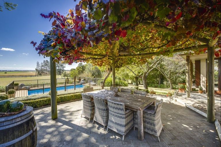 Photo of property in 932 Middle Road, Poukawa, 4172