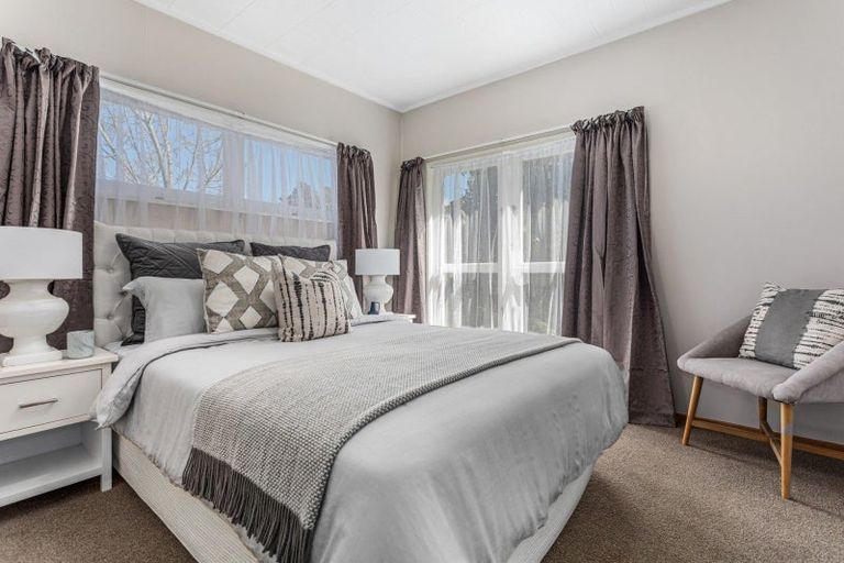 Photo of property in 1 Lakeview Place, Whakatane, 3120