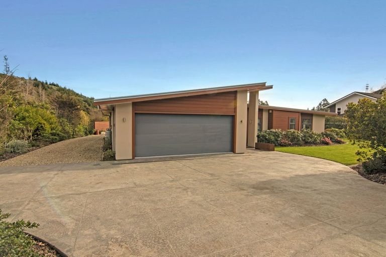 Photo of property in 4 Tussock Place, Stoke, Nelson, 7011