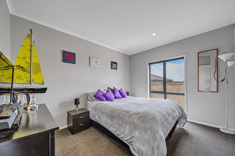 Photo of property in 8 Reremoana Close, Hawera, 4610