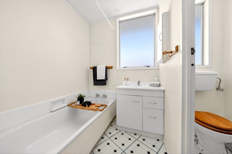 Photo of property in 35 Lincoln Road, Carterton, 5713