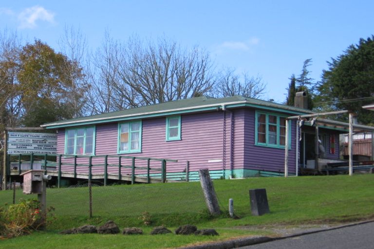 Photo of property in 43 Johnston Road, Kawakawa, 0210