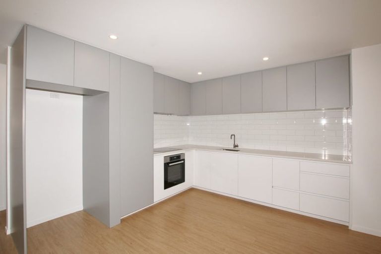 Photo of property in 2a Otaimako Place, Mangere, Auckland, 2022