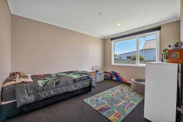 Photo of property in 63 Domett Street, Waitara, 4320