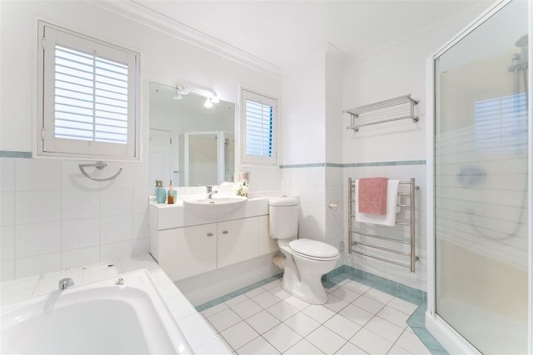 Photo of property in 19 Gilberd Place, Torbay, Auckland, 0630