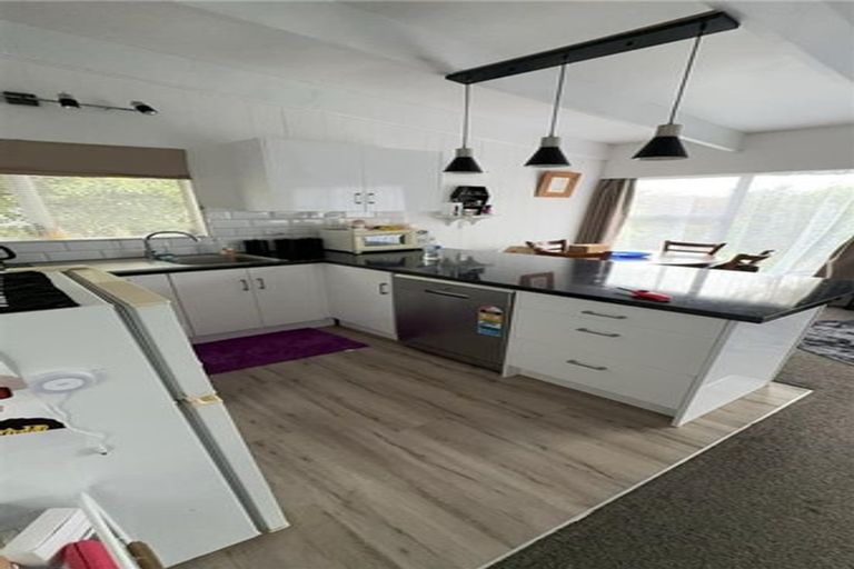 Photo of property in 99 Ruahine Street, Paraparaumu, 5032