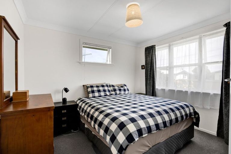 Photo of property in 24 Murray Avenue, Hawera, 4610